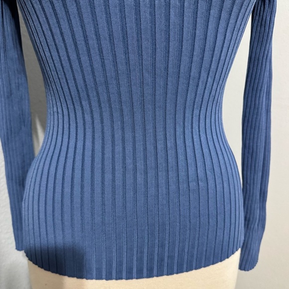 BCBGMaxAzria Blue Off-the-Shoulder Elegant Stretchy Sweater Size XXS - Picture 7 of 17